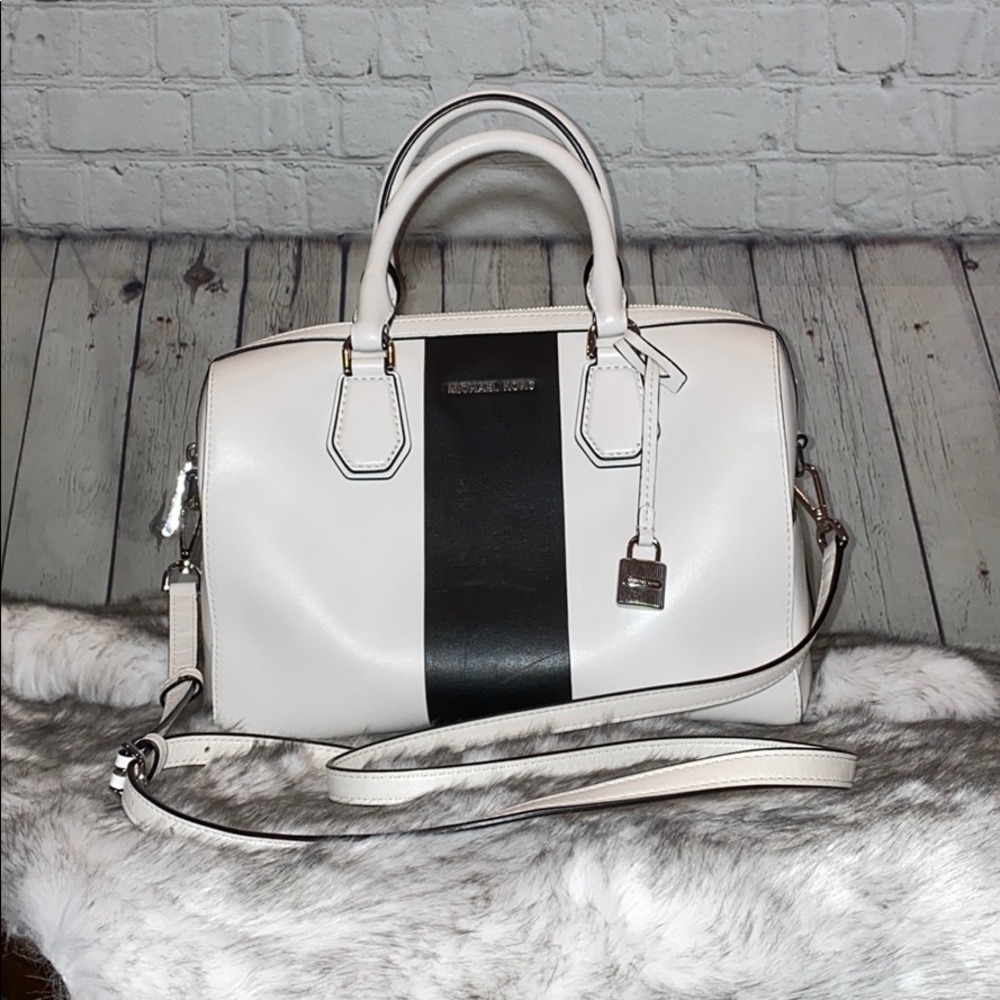 Michael Kors Mercer Boston Satchel bag EUC